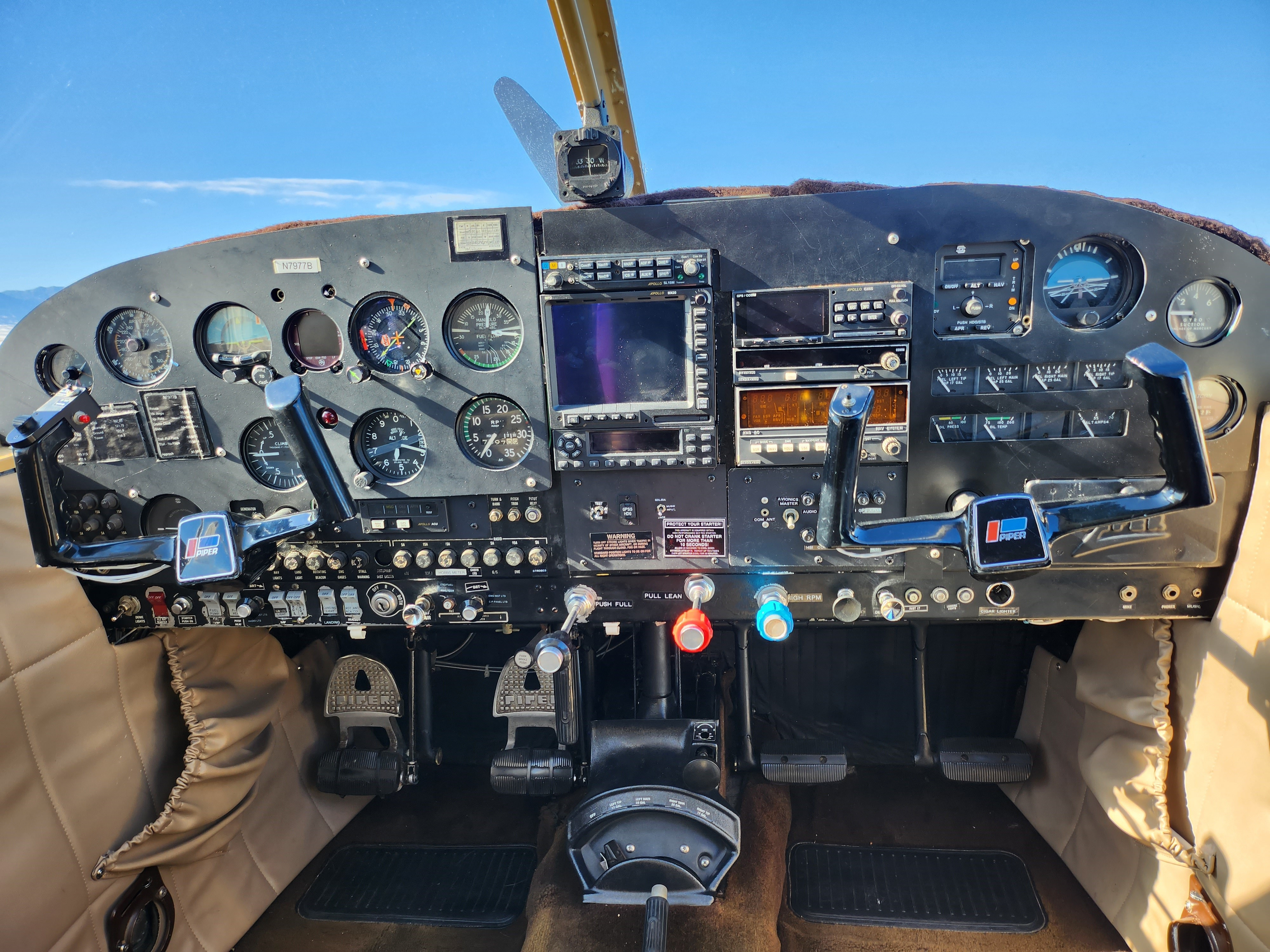 N7977B Inst Panel.jpg
